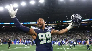 Seahawks secure Leonard Williams with three-year, $90 million extension