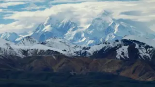 Weather stalls rescue as four Denali climbers fall on Mount McKinley