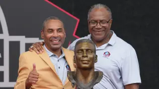 Roger Craig reveals early vascular dementia at Hall of Fame induction