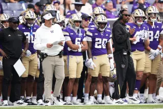 Washington's NIL spending fails to offset 3-game losing streak after 41-24 loss to Iowa