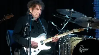 Dylan’s Guitar Lineup Takes Another Hit as Bob Britt Quits
