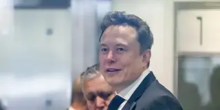 SpaceX IPO details push Musk’s net worth to a record $722B