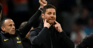 Chelsea surge past Leeds after halftime reshuffle in League Cup
