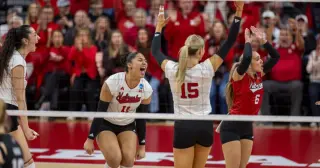 Nebraska volleyball stays perfect with four-set win over FGCU