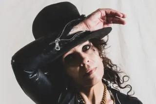 Linda Perry Opens Up on Fame, Loss and Reclaiming Her Voice