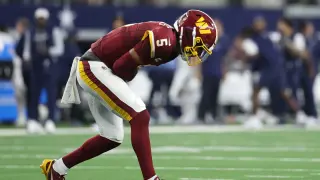 Daniels seeks specialist guidance after left elbow dislocation; Mariota set to start Week 3