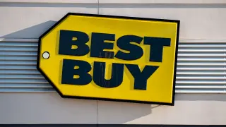 Best Buy lifts full-year outlook after strong Q2 as Bonfig prepares to lead
