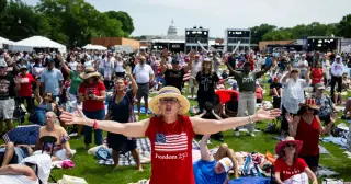 Fuel spill prompts cleanup after 250th anniversary event on the National Mall