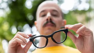 Apple Tries to Shield Its Privacy Halo as It Bets on Glasses