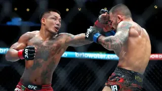 Van retains UFC flyweight title with dominant win over Pantoja