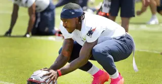Patriots weigh A.J. Brown risk as offense reshapes under Maye and McDaniels