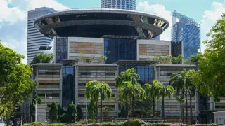 Singapore CEO’s gift-for-loan claim dismissed in high court breakup case