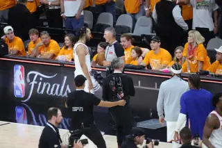 Fan barred from courtside for rest of NBA Finals after Brunson harassment incident