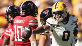 Giants land No. 10 pick, double up in top 10 after Lawrence trade