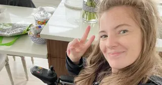 Brooke Eby, ALS Advocate Who Humanized Terminal Diagnosis With Humor, Dies at 37