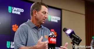Swinney refutes Kiffin's role in Ole Miss tampering case