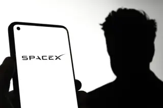 Peter Schiff Declares AI Stock Boom Over as SpaceX SPCX Slumps
