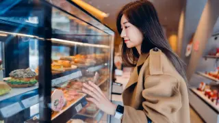 Gut microbes could be quietly steering what you crave