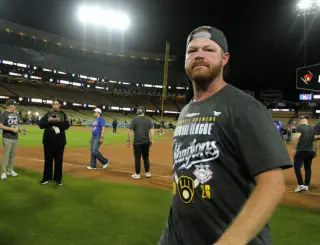 Brewers Weigh Woodruff’s World Series Return Amid Injury Risks