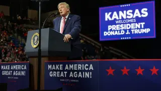 Trump Reverses Cancellation to Hold In-Person Rallies in Kansas and Iowa