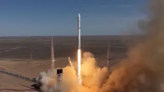 China’s Long March 12B makes a surprise debut, echoing Falcon 9 design