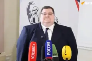 Putin’s heavyweight aide Igor Chaika sparks viral memes over his size