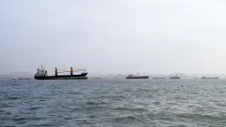 Trump's Oil-Flow Claim Hits Reality Check in Hormuz Strait