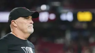 Quinn defends fourth-down call after viral sideline confusion