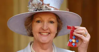Penelope Keith: The sharp-tongued queen of British sitcoms dies at 86