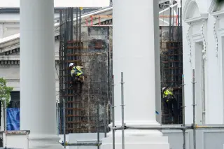 Secret $500M No-Bid White House Ballroom Contract Uncovered
