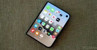 iPhone Duo users find hidden Control Center shortcut to ease left-handed use