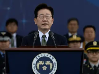Seoul recalls ambassador to Kyiv after Zelenskyy discloses North Korean POW transfer