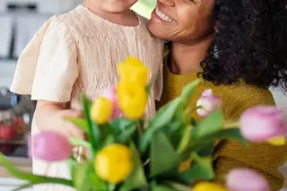 Mother's Day Texting Surges: 3 Texts Per Call on AT&T Network