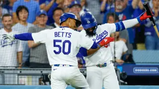 2026 MLB Playoffs: Dodgers and Brewers Lead Odds as Wild Card Series Begins