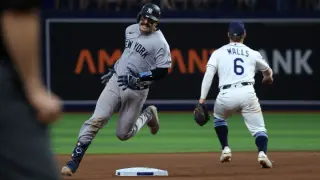Wells' Baserunning Blunder Ends Rasmussen's No-Hitter Bid as Rays Take ALDS Lead