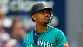 Rodríguez Blunder Highlights Mariners’ Self-Inflicted Woes