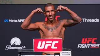 Barcelos Stable After Traumatic Fifth-Round Knockout in Historic UFC Main Event