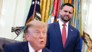 Trump and Vance Cancel Key Midterm Stops as Approval Plummets