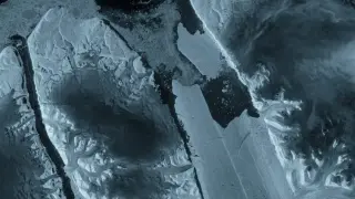 Satellites Trace Months-Long Fractures Before Greenland’s Largest Calving in a Decade