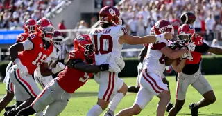 Georgia’s 41-13 Win Over Oklahoma Highlights Defensive Dominance and Offensive Inconsistencies