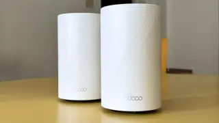 Deco BE77 Delivers Blazing Wi‑Fi 7 Mesh Power, but Its Giant Footprint Stands Out