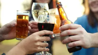 Alcohol-linked US cancer deaths double since 1990, study finds