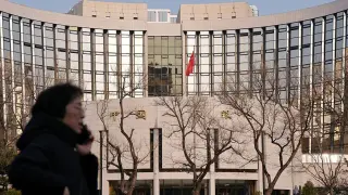 China holds key lending rates steady amid cautious growth outlook