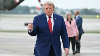 US ramps up munitions stockpiles as Iran conflict escalates