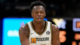 Kentucky Adds Mark Mitchell as Fifth-Year Eligibility Path Clears