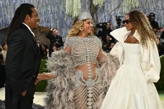 Beyoncé Dazzles the 2026 Met Gala in a Jeweled Skeleton Couture