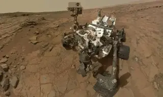 Curiosity Sends a Martian Postcard on Its 5,000th Sol