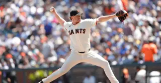 Two-Game Showdown: Giants and Phillies Open Split Doubleheader