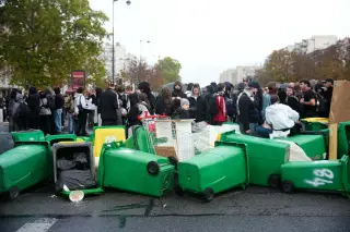 French Student Protests Enter Fourth Week as Budget Crisis Deepens