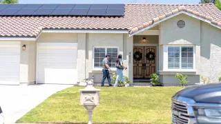 Mortgage rates rise again, nudging buyers toward riskier ARMs as demand cools